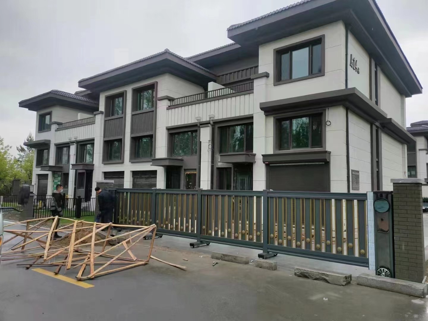 南通市伸缩门电话